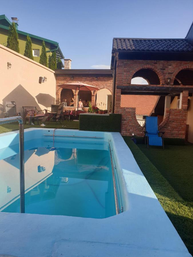 Guesthouse Prenociste Faraon Πλιέβλια Εξωτερικό φωτογραφία