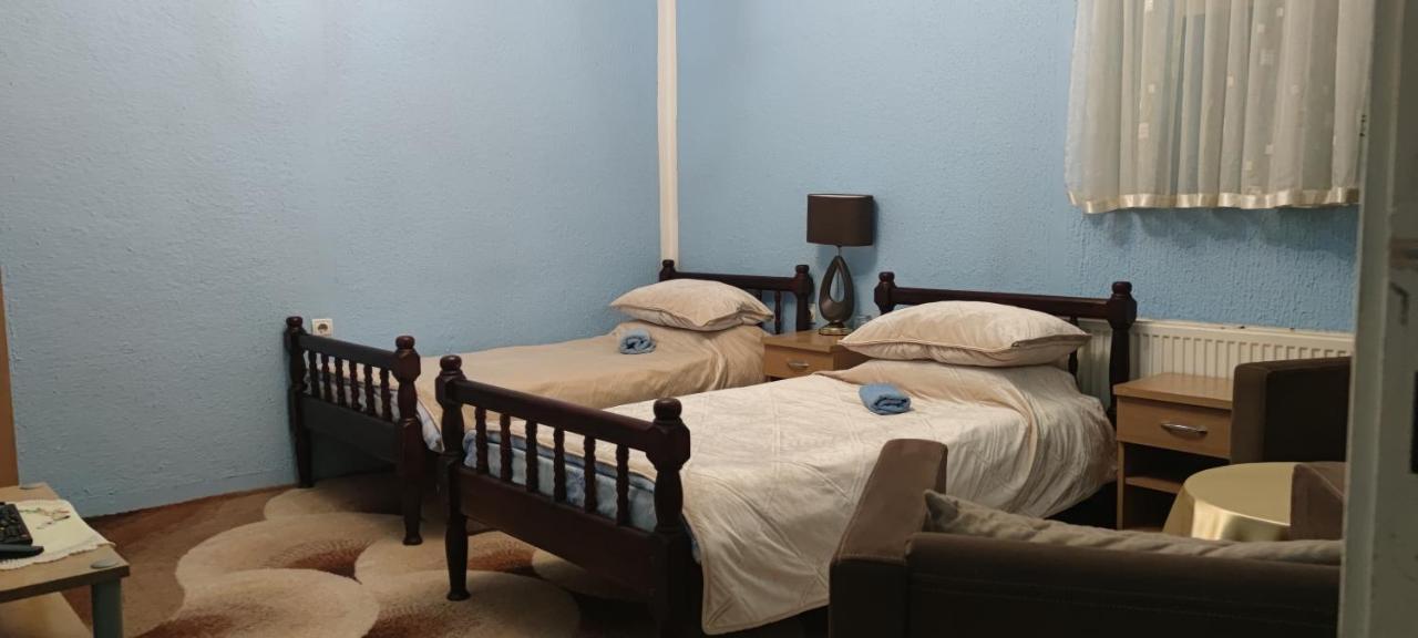 Guesthouse Prenociste Faraon Πλιέβλια Εξωτερικό φωτογραφία