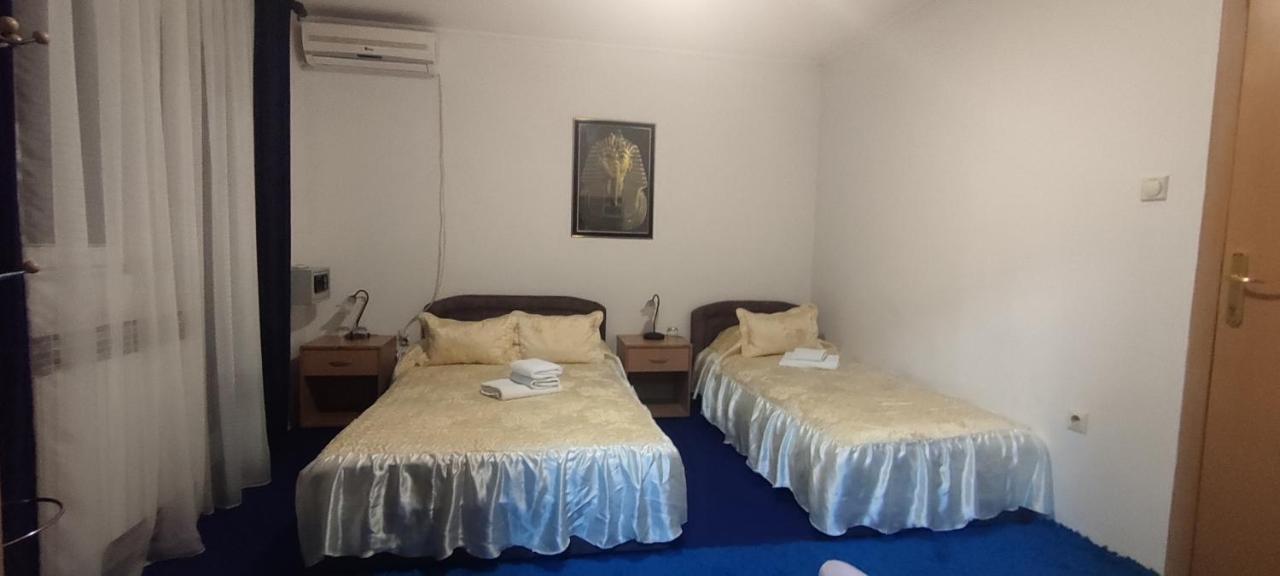 Guesthouse Prenociste Faraon Πλιέβλια Εξωτερικό φωτογραφία