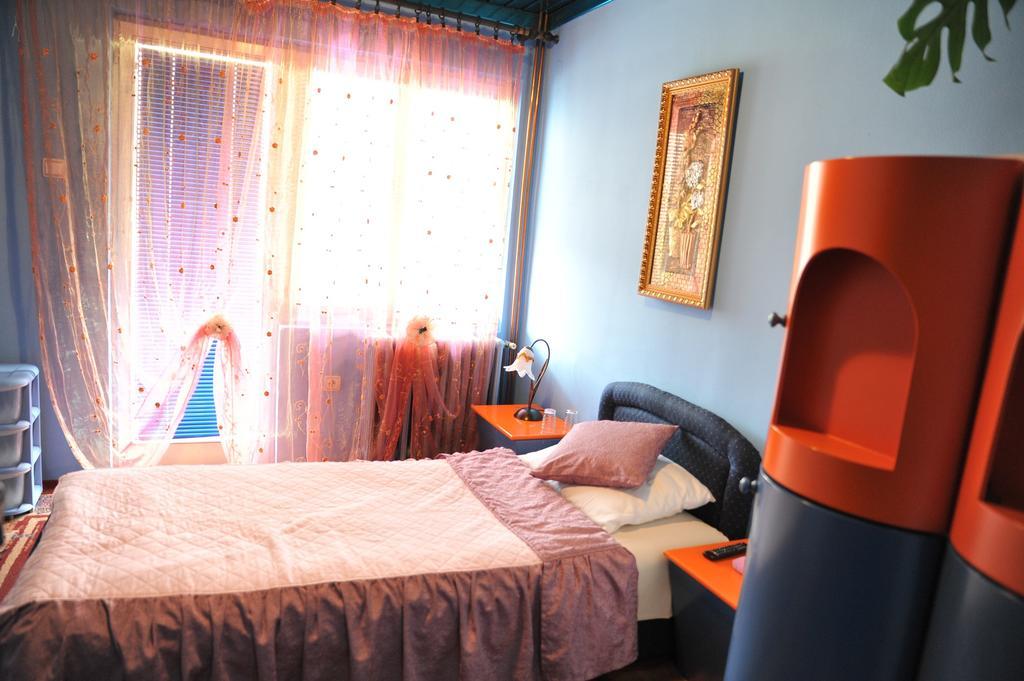Guesthouse Prenociste Faraon Πλιέβλια Δωμάτιο φωτογραφία